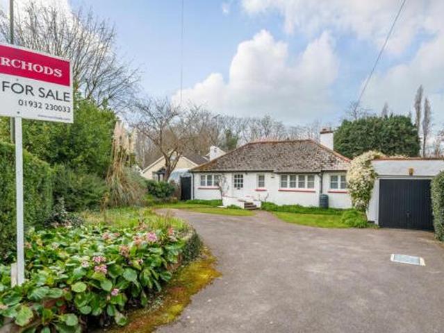 House for sale in Shepperton, Spelthorne