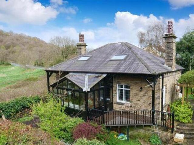 House for sale in West Yorkshire