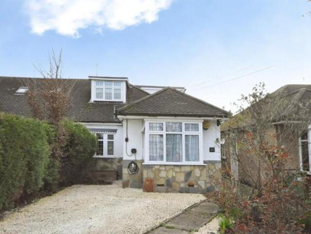 Bungalow for sale in London Borough of Havering, Greater London