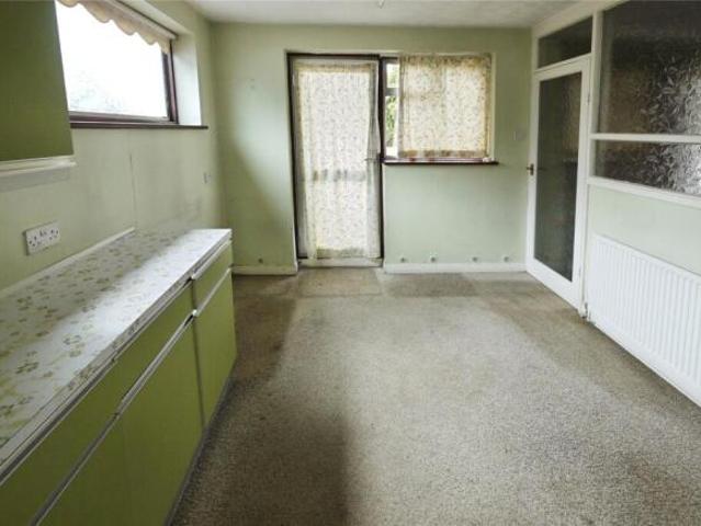 Bungalow for sale in Navestock Side