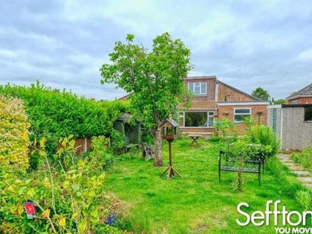 House for sale in East Bank, Norfolk