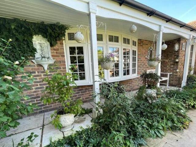 House for sale in Ringles Cross, Cross In Hand