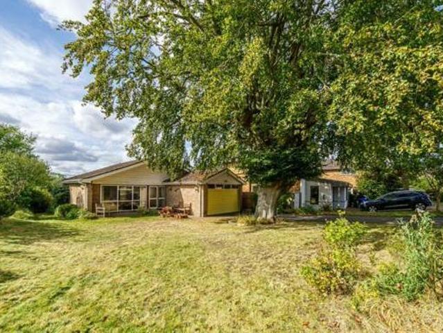 House for sale in Horsell, Woking