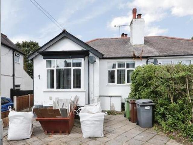House for sale in Goldthorn Hill, Penn