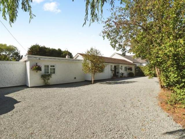 Bungalow for sale in Blackmore, Hook End and Wyatts Green, Navestock Side