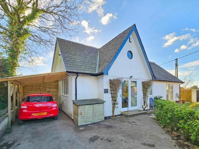 House for sale in Weir Quay, Devon