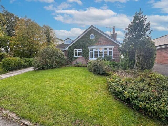 Bungalow for sale in Holmes Chapel
