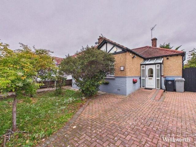 Bungalow for sale in City of London, Greater London