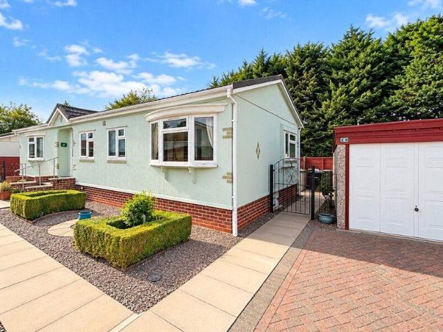 Bungalow for sale in Ruskington, North Kesteven