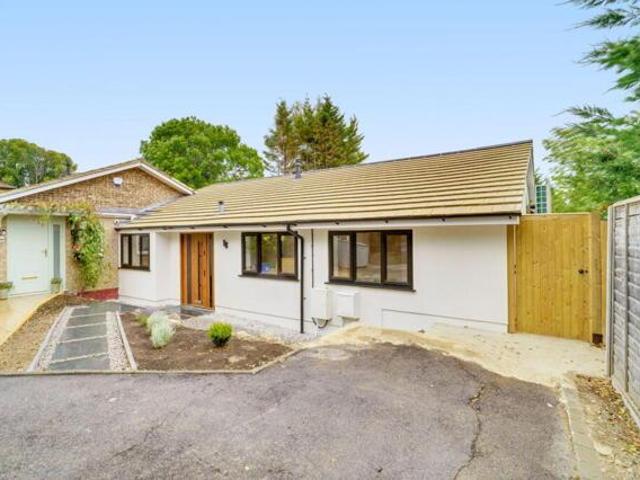 Bungalow for sale in Sanderstead, London Borough of Croydon