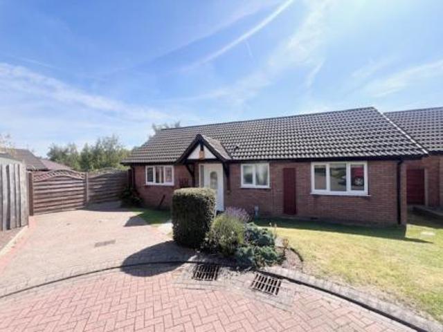 House for rent in Castle, Leftwich