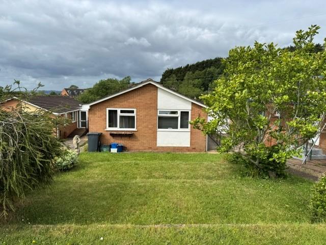 Bungalow for rent in Hulham, Budlake