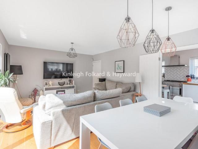 Bungalow for rent in Coney Hall, Greater London