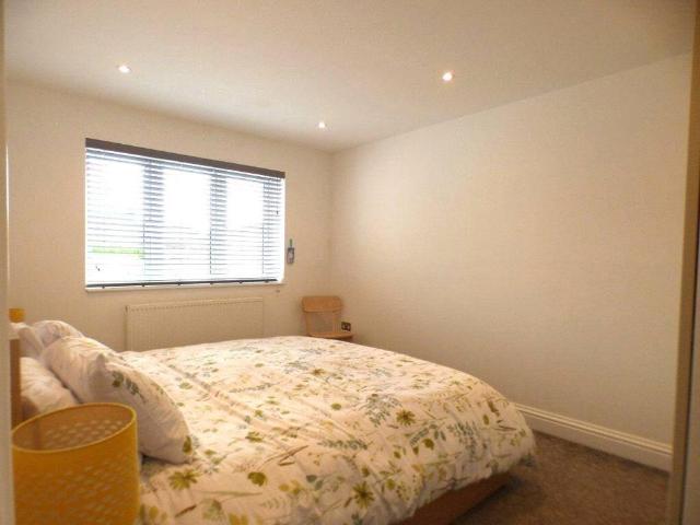 House for rent in Pachesham Park, Surrey