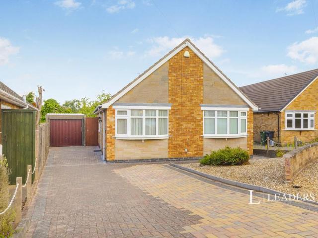 Bungalow for rent in Oadby, Leicestershire