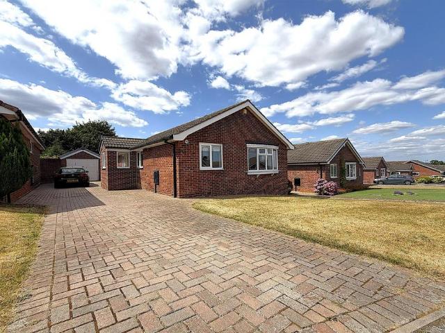 Bungalow for rent in Aston cum Aughton, Aughton