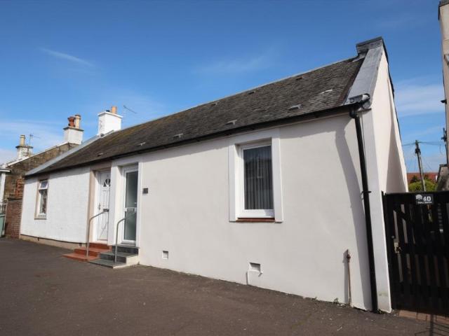 Bungalow for rent in Monkton, Scotland