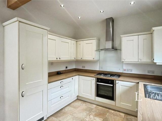 Bungalow for rent in Little Shurdington, Tewkesbury