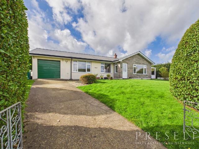 Bungalow for rent in Parrog, Newport