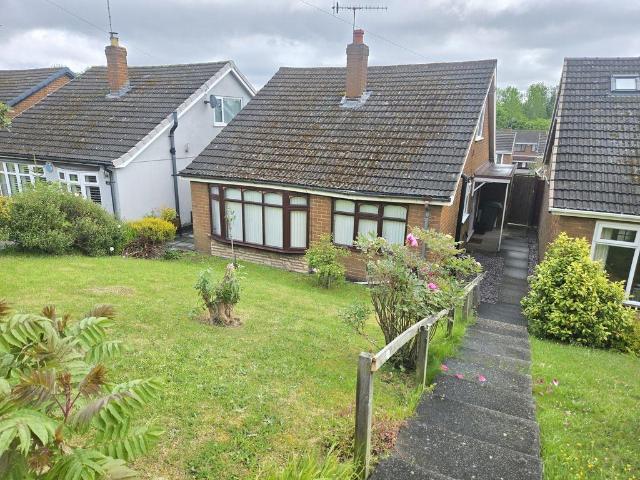 Bungalow for rent in Cooper's Bank, West Midlands