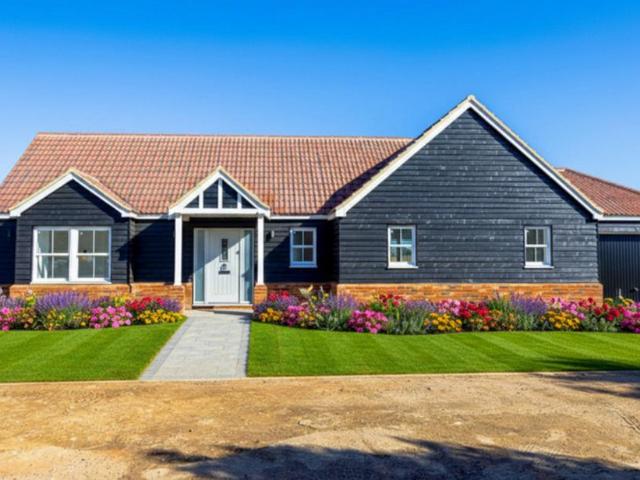 Bungalow for rent in Great Stambridge, Barling