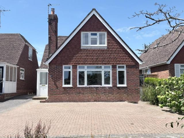 Bungalow for rent in Ratton, Eastbourne