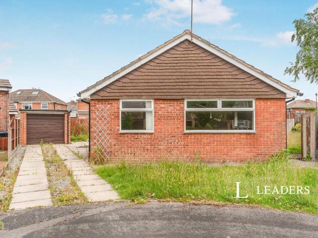 Bungalow for rent in Westwood Park, Rossmore