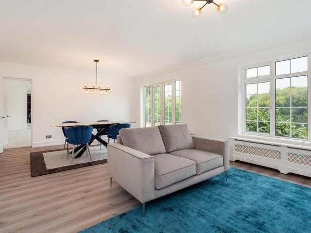 House for rent in Oakley Green, Bray