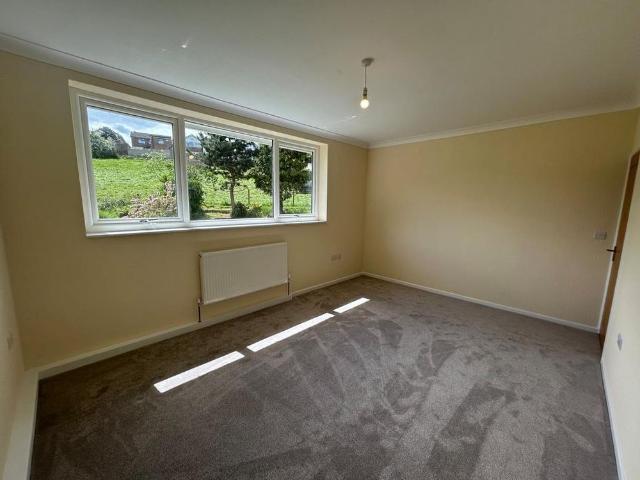 House for rent in Norristhorpe, West Yorkshire