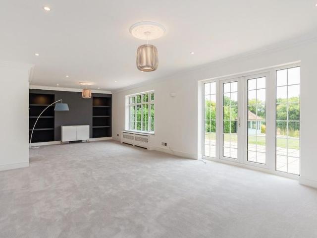 House for rent in Oakley Green, Bray