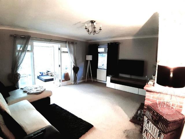 House for rent in Wecock, Spring Vale