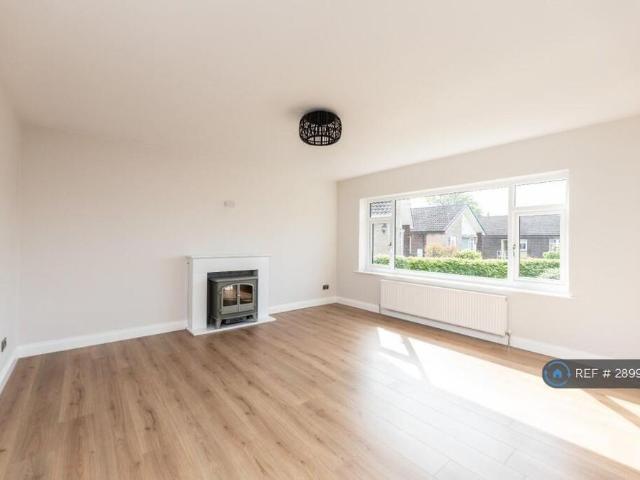 House for rent in Airedale, Castleford