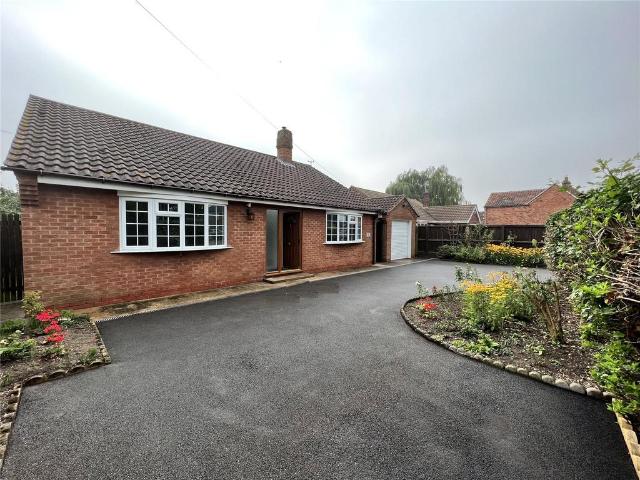 Bungalow for rent in Claypole, South Kesteven