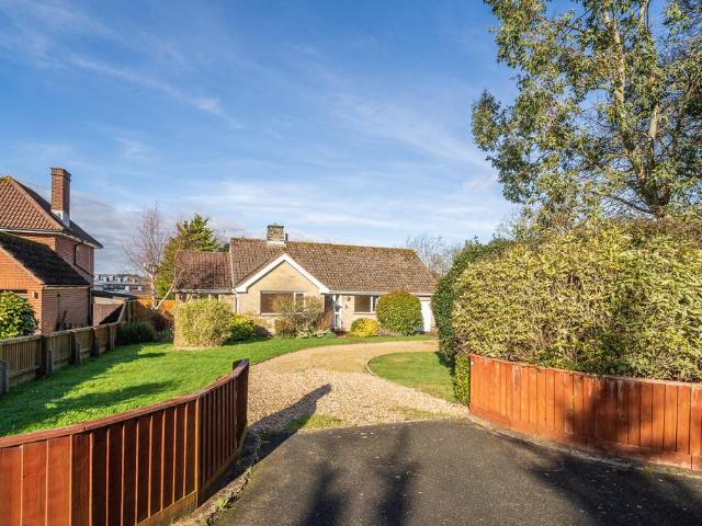 Bungalow for rent in Fairlee, Shide