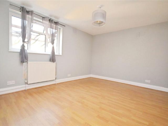 House for rent in Orchard Village, Greater London
