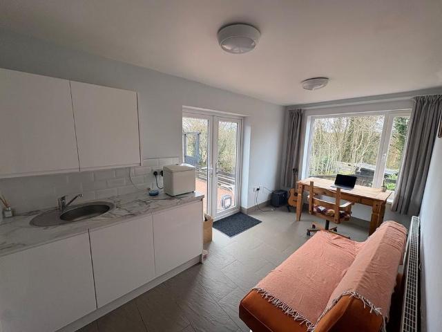 House for rent in Nangreaves, Wales