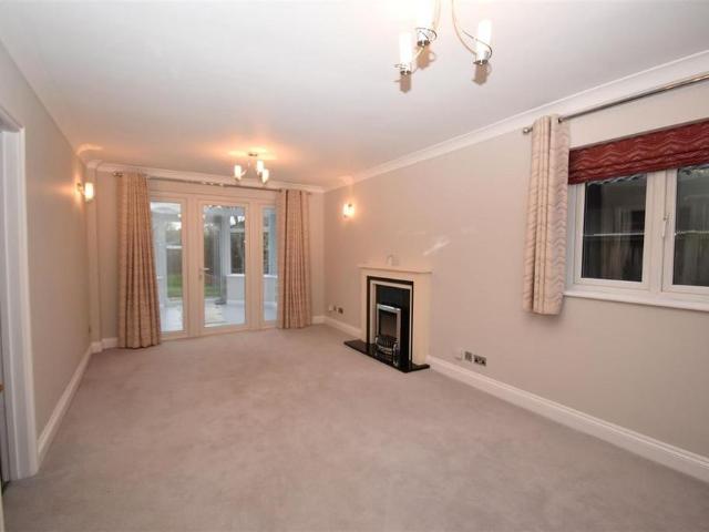 House for rent in Lillington, Green Close