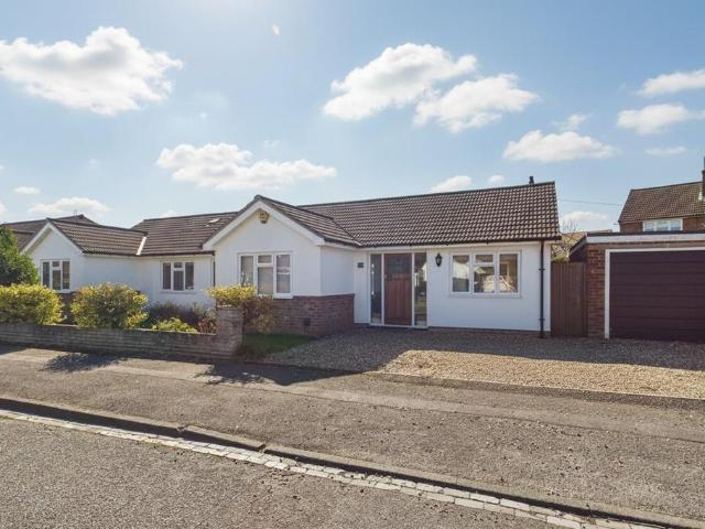 Bungalow for rent in Fishery, Maidenhead