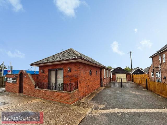 Bungalow for rent in Barway, Cambridgeshire