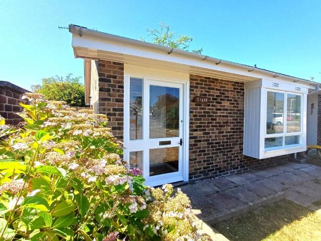 Bungalow for rent in St. Dunstan's, The Bridge