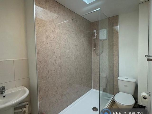 Bungalow for rent in Stanford On Avon, Leicestershire