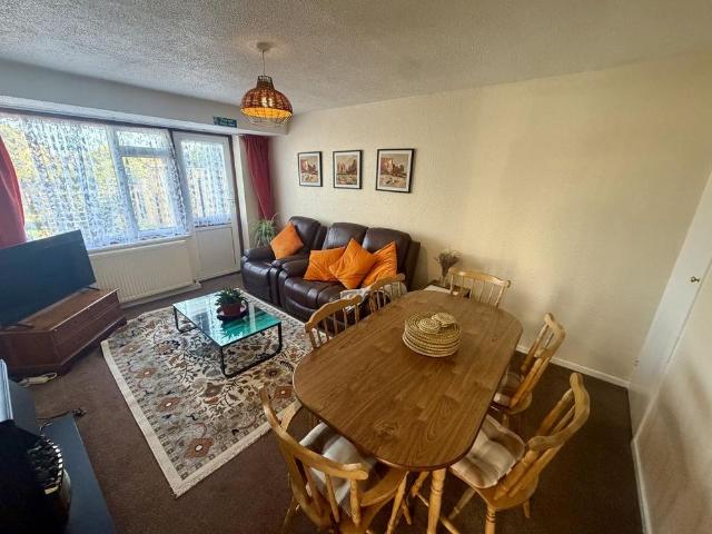 House for rent in Millmead, Acol