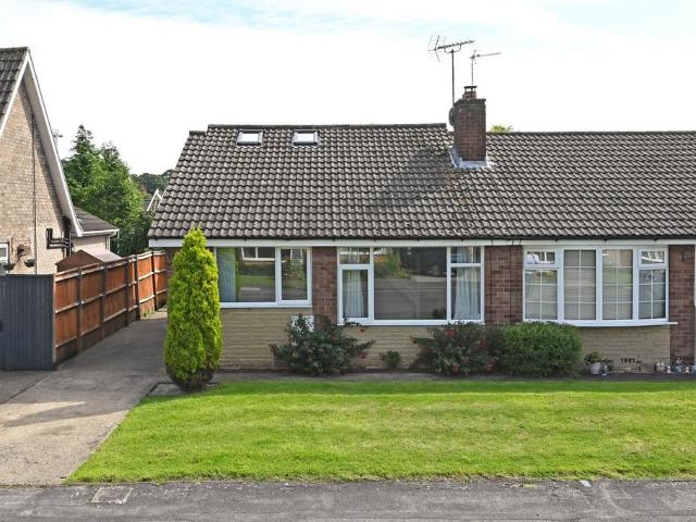 Bungalow for rent in Bishopthorpe, York