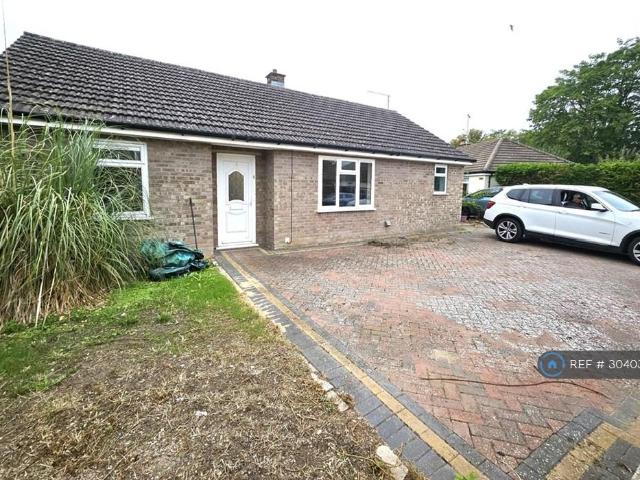 Bungalow for rent in Mildenhall, West Suffolk