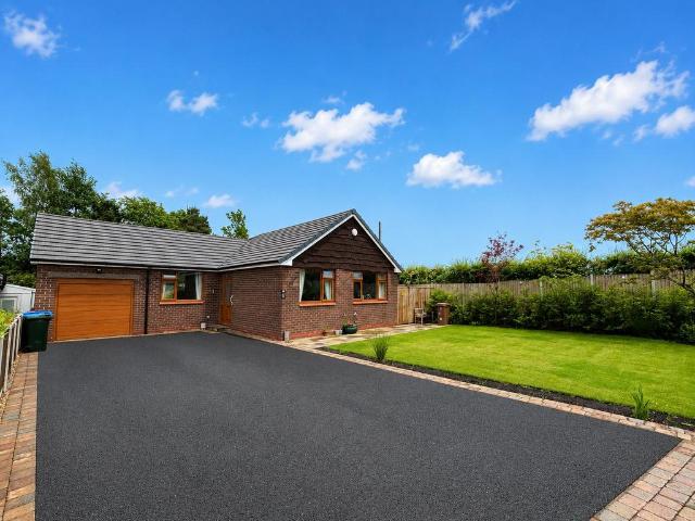 Bungalow for rent in Burnedge, Isle Of Man
