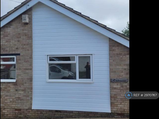 Bungalow for rent in Hollingbury, Patcham