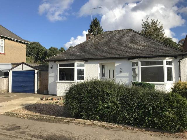 Bungalow for rent in Roade, Northamptonshire