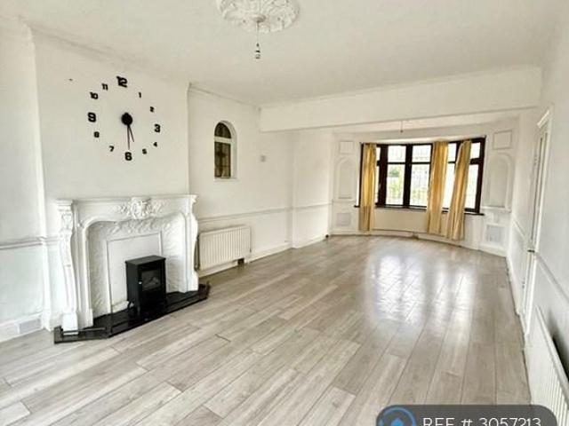House for rent in London Borough of Barking and Dagenham, Greater London