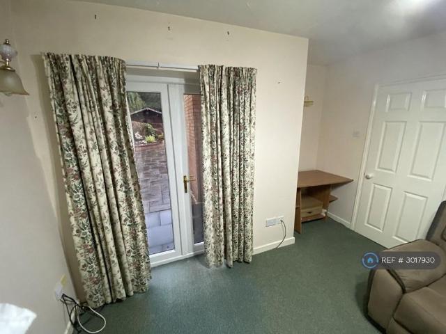 House for rent in Chadsmoor, Staffordshire