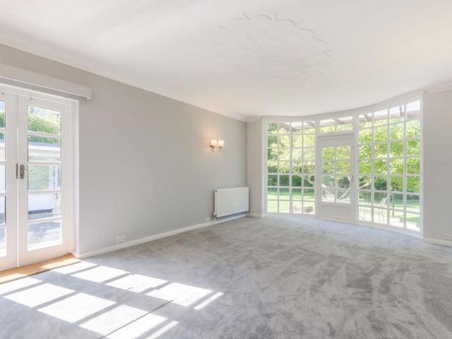 House for rent in Royal Borough of Kingston upon Thames, Greater London